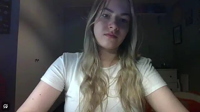 Snapshot of ROSIEx_sweet chatting on 11/19/25, 08:14 ROSIEx sweet online show from 11/19/25, 08:14