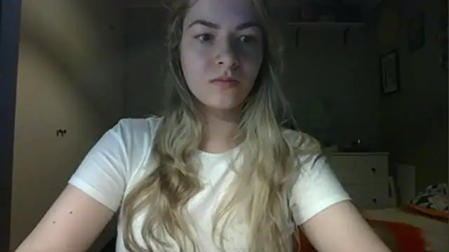 Snapshot of ROSIEx_sweet chatting on 11/21/25, 07:51 ROSIEx sweet online show from 11/21/25, 07:51