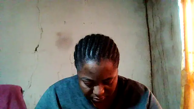 Snapshot of bustyboobs6 chatting on 09/10/25, 05:18 bustyboobs6 online show from 09/10/25, 05:18