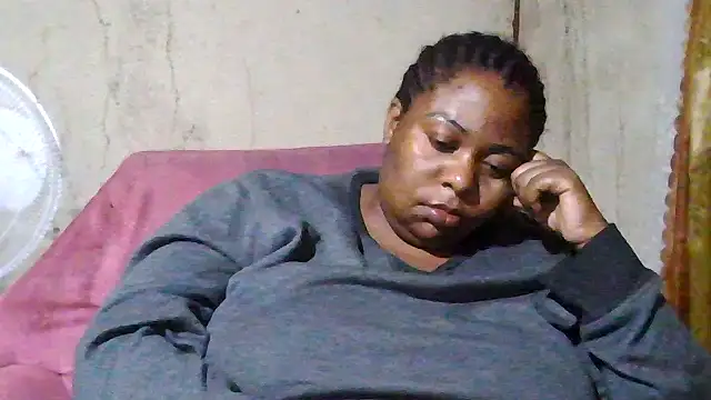 Snapshot of bustyboobs6 chatting on 09/18/25, 10:23 bustyboobs6 online show from 09/18/25, 10:23