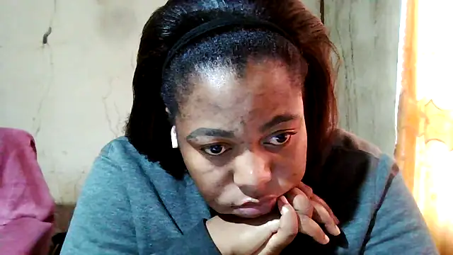 Snapshot of bustyboobs6 chatting on 09/30/25, 05:34 bustyboobs6 online show from 09/30/25, 05:34