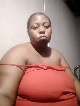 Snapshot of bustyboobs6 chatting on 10/24/25, 04:36 bustyboobs6 online show from 10/24/25, 04:36