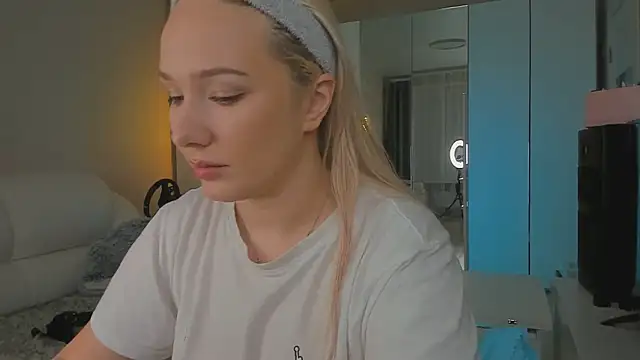 1AlexaGoddess3 online show from 02/08/25, 02:58