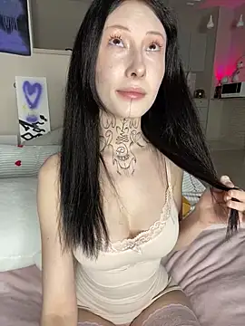 your Roxy online show from 12/16/24, 01:32