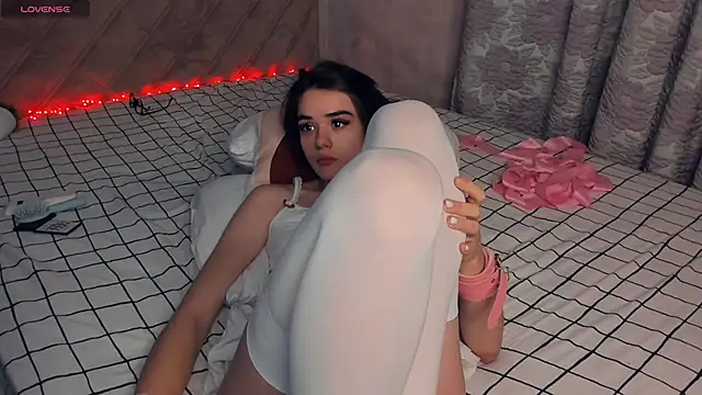 Snapshot of BlissDodd chatting on 03/08/25, 12:33 BlissDodd online show from 03/08/25, 12:33