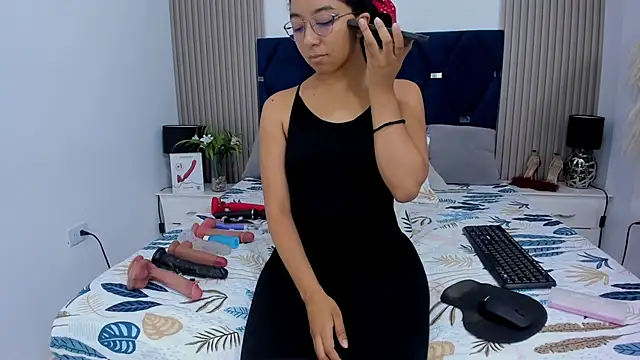 NAHOMI MILLER online show from 02/20/26, 11:49