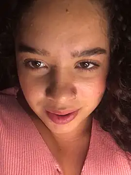 Snapshot of Julieta_333 chatting on 03/17/25, 11:54 Julieta 333 online show from 03/17/25, 11:54