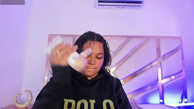 Carolina Evanss online show from 09/16/25, 11:44