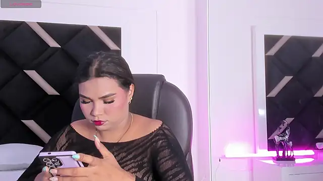 Snapshot of Carolina_Evanss chatting on 06/06/26, 04:06 Carolina Evanss online show from 06/06/26, 04:06