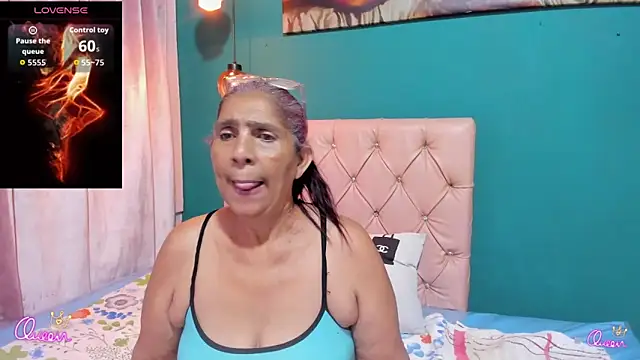 Snapshot of renata_milf_ chatting on 05/14/26, 12:01 renata milf online show from 05/14/26, 12:01