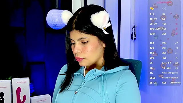 cutehanna1 online show from 09/15/25, 10:21