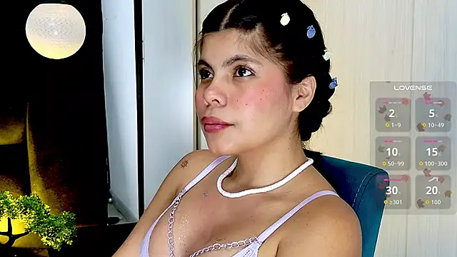 cutehanna1 online show from 09/28/25, 11:21