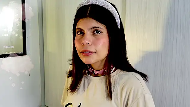 cutehanna1 online show from 10/17/25, 07:27