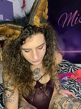 BlazyKitsune- online show from 12/28/24, 01:38