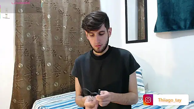 Thhiago tay online show from 10/21/25, 03:07