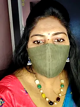 RomeoJuliet345 online show from 11/25/25, 07:52