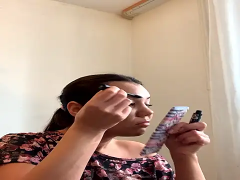 MiraMiss online show from 11/04/25, 09:52