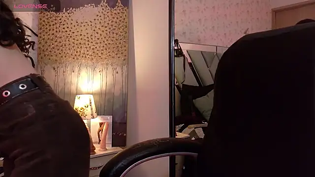 Queenjenn   online show from 04/16/26, 07:47