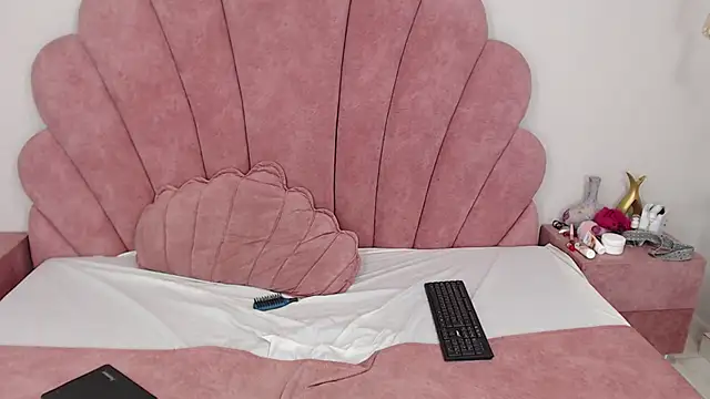 Candy Bony online show from 12/28/24, 03:37