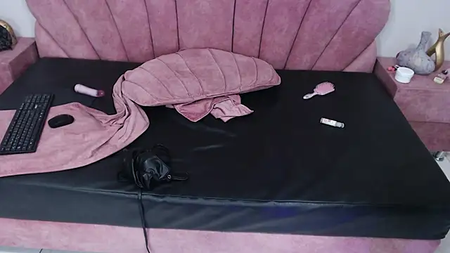 Candy Bony online show from 01/05/25, 12:52