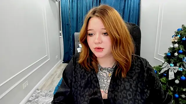 Snapshot of MoonLghte chatting on 01/09/25, 02:51 MoonLghte online show from 01/09/25, 02:51