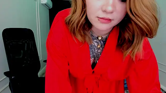 Snapshot of MoonLghte chatting on 01/27/25, 05:37 MoonLghte online show from 01/27/25, 05:37