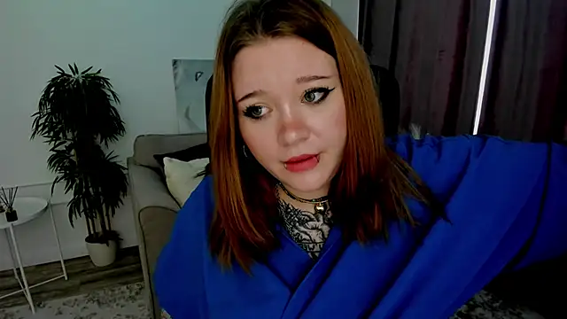 Snapshot of MoonLghte chatting on 02/10/25, 12:39 MoonLghte online show from 02/10/25, 12:39