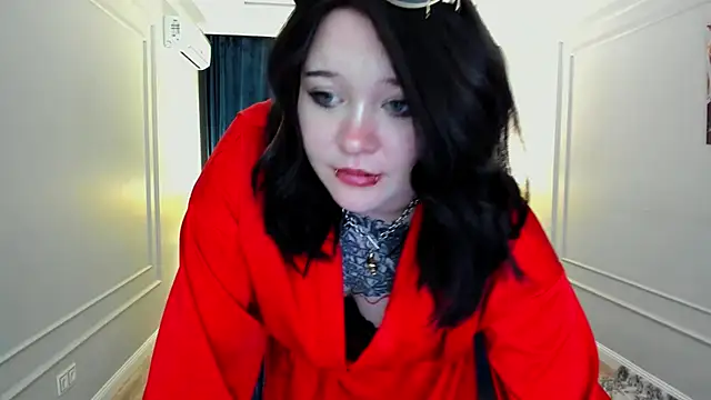 Snapshot of MoonLghte chatting on 02/21/25, 10:48 MoonLghte online show from 02/21/25, 10:48