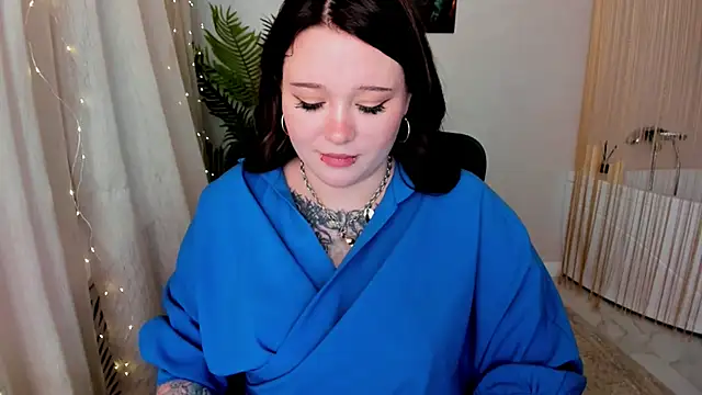Snapshot of MoonLghte chatting on 03/12/25, 10:39 MoonLghte online show from 03/12/25, 10:39