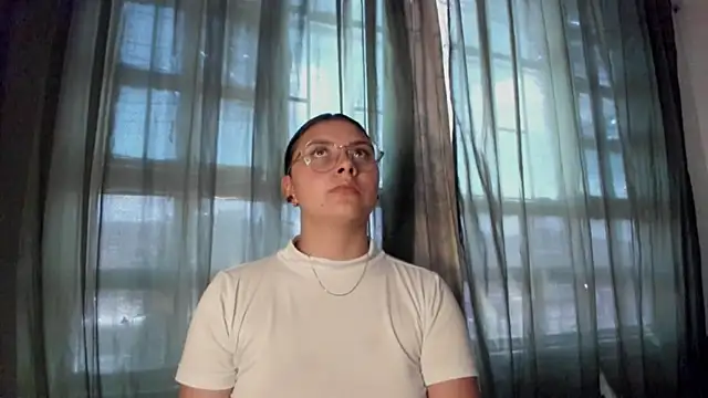 Noellesable online show from 11/22/25, 05:23