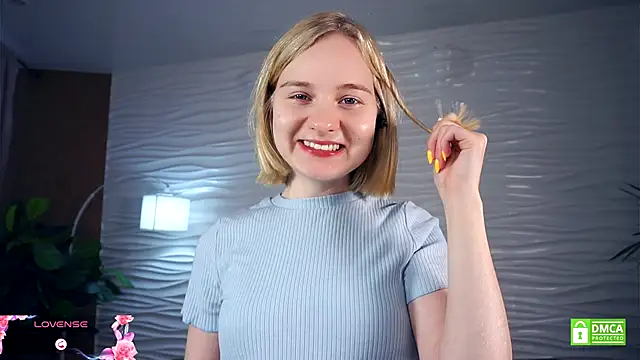 OdelinaFicken online show from 10/24/25, 05:26