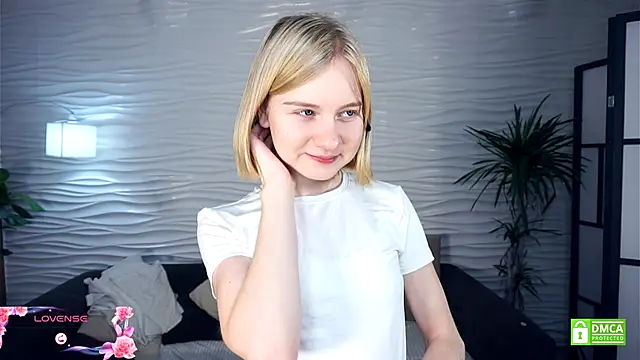 OdelinaFicken online show from 11/01/25, 05:20