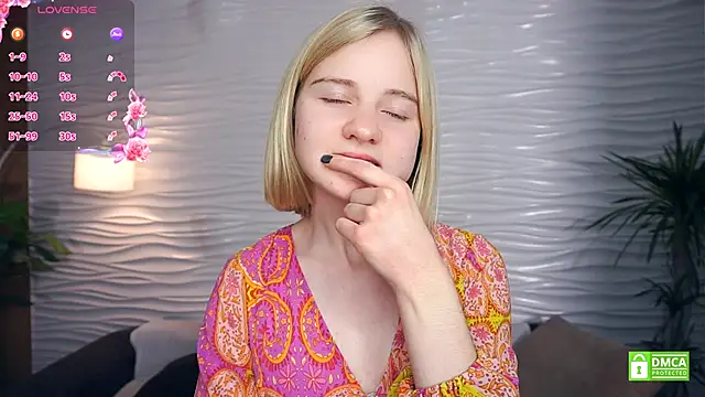 OdelinaFicken online show from 11/22/25, 04:11