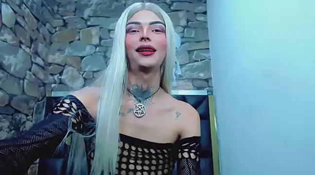 Snapshot of Luna_and_valery chatting on 01/08/25, 08:07 Luna and valery online show from 01/08/25, 08:07