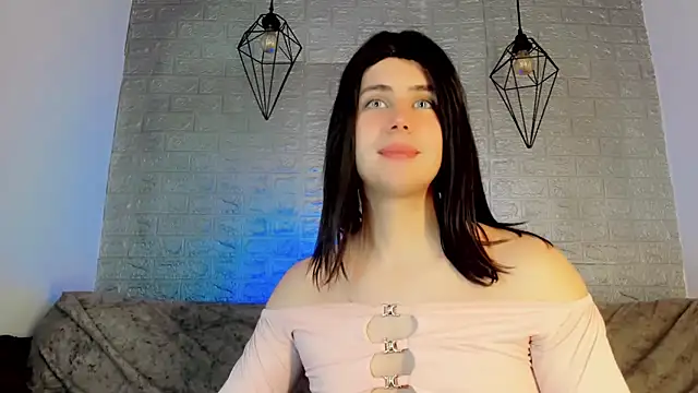 Snapshot of Oxana-Novikov chatting on 06/28/26, 09:10 Oxana-Novikov online show from 06/28/26, 09:10