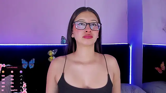 Snapshot of Anastasia_Whitee chatting on 12/14/25, 03:12 Anastasia Whitee online show from 12/14/25, 03:12