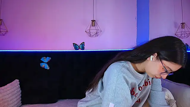 Snapshot of Anastasia_Whitee chatting on 04/08/26, 01:22 Anastasia Whitee online show from 04/08/26, 01:22