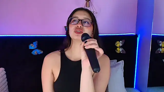 Snapshot of Anastasia_Whitee chatting on 05/03/26, 01:39 Anastasia Whitee online show from 05/03/26, 01:39