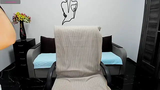 Angelina Clarks online show from 12/10/24, 12:27