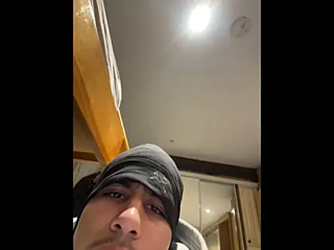 johnycash21 online show from 02/18/26, 05:14