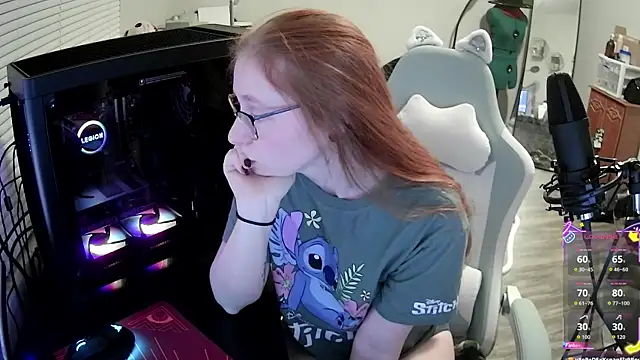 Snapshot of LilyFoxxx chatting on 11/03/25, 04:14 LilyFoxxx online show from 11/03/25, 04:14