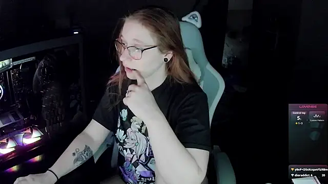 Snapshot of LilyFoxxx chatting on 12/03/25, 06:10 LilyFoxxx online show from 12/03/25, 06:10