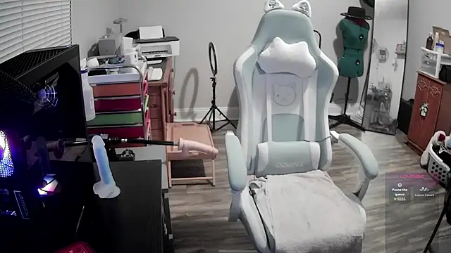 Snapshot of LilyFoxxx chatting on 02/06/26, 06:07 LilyFoxxx online show from 02/06/26, 06:07