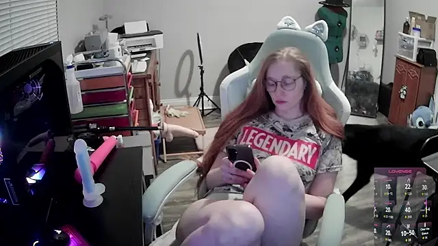 Snapshot of LilyFoxxx chatting on 02/15/26, 06:54 LilyFoxxx online show from 02/15/26, 06:54