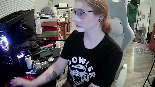 Snapshot of LilyFoxxx chatting on 03/08/26, 06:06 LilyFoxxx online show from 03/08/26, 06:06