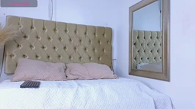 Snapshot of ened_nessa chatting on 01/16/25, 04:38 ened nessa online show from 01/16/25, 04:38