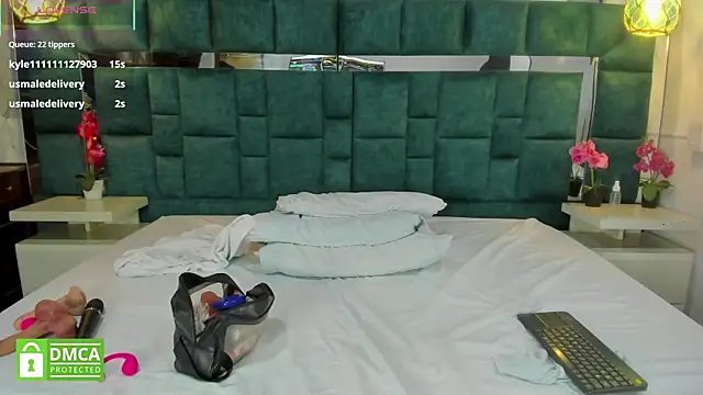 valtira nova online show from 11/16/25, 01:00