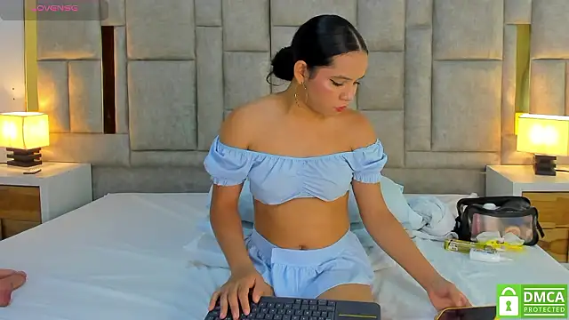 valtira nova online show from 03/09/26, 08:02