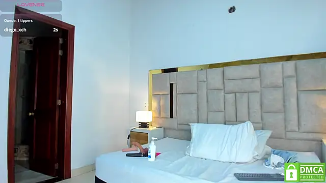 valtira nova online show from 04/21/26, 01:42