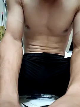 Snapshot of chiata410 chatting on 10/15/25, 03:23 chiata410 online show from 10/15/25, 03:23